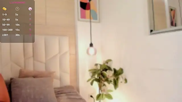 megan__winters Show Webcam