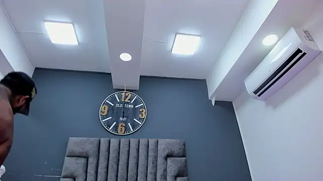 XXX chat uživo modela Robin_Rief