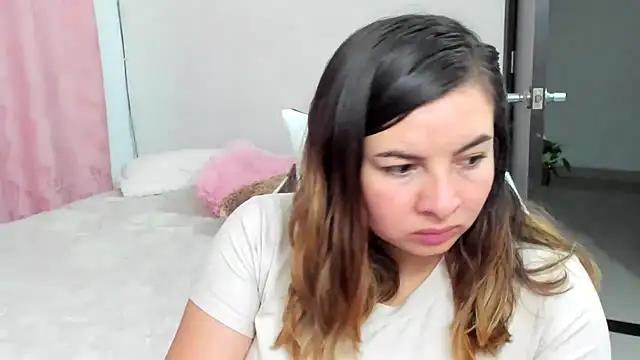 __Emma__11__Lecat_'s Live XXX Chat