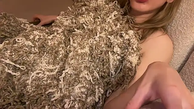 rubyxen Adlı Modelin Canlı XXX Sohbeti