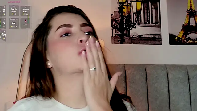 caralella Adlı Modelin Canlı XXX Sohbeti