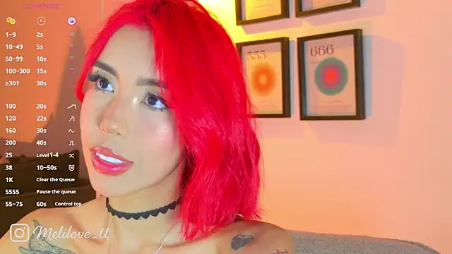 MelyTaylor_ Adlı Modelin Canlı XXX Sohbeti