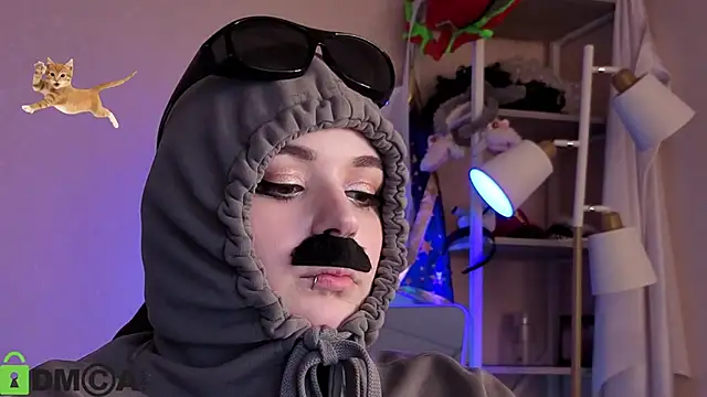 Mia_R0ss élő XXX-chatje