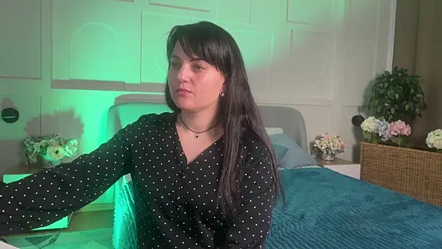 Živý XXX chat _SilkyShadow_