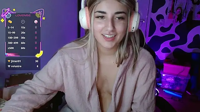 hi_elora 现场XXX聊天