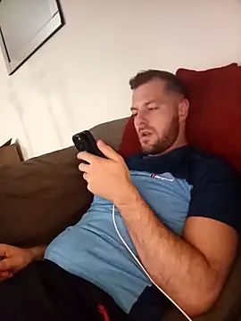 Chat XXX en directo de THE_CHEEKY_ALPHA