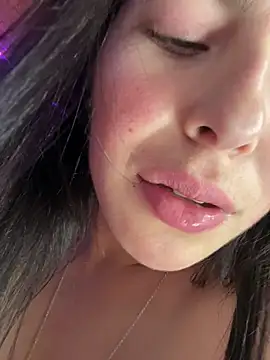 GiuliaBianchi's Live XXX Chat