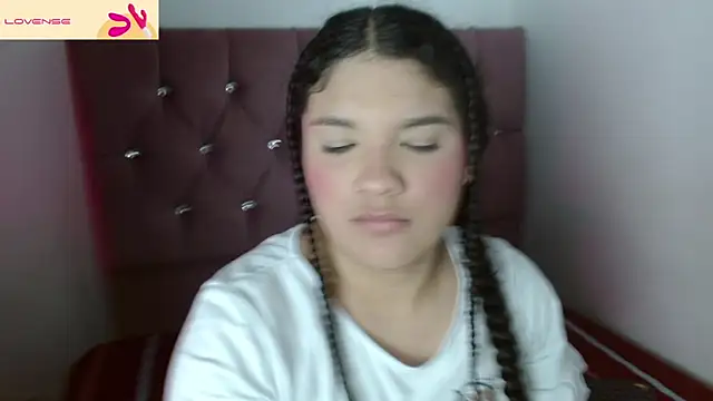 Chat XXX ao vivo de aaron_antonella_mds