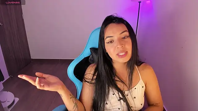 Nicole_SsのライブXXXチャット