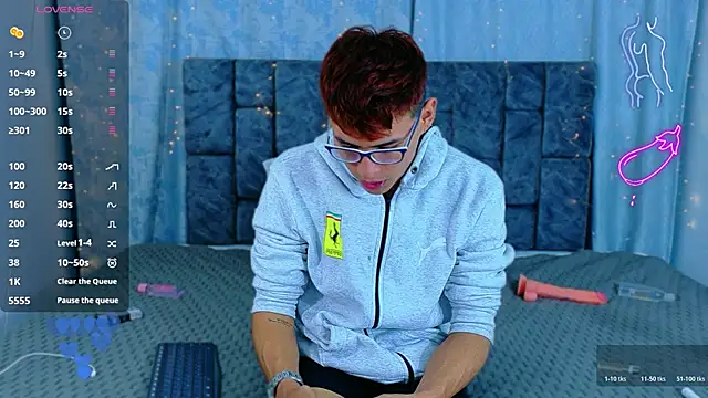 NicolasTorrez Webcam Show