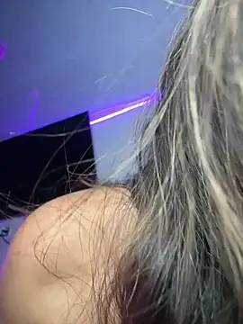 Iris_lee's Webcam Show