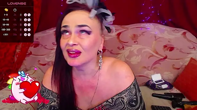 hotzlata's Live XXX Chat