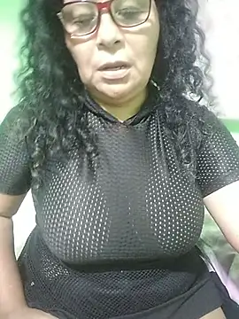 Amarantha25 live XXX chat