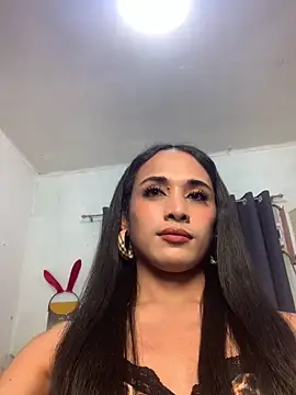 Maxinerein 在線直播表演