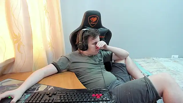 Show modela iliaskrislove na web-kameri