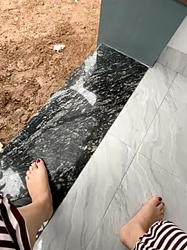 Pokazy przed kamerką – Lili_2love