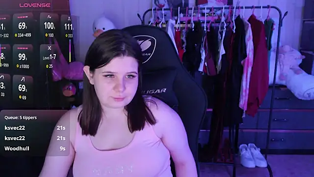 XXX chat uživo modela AmyVibess