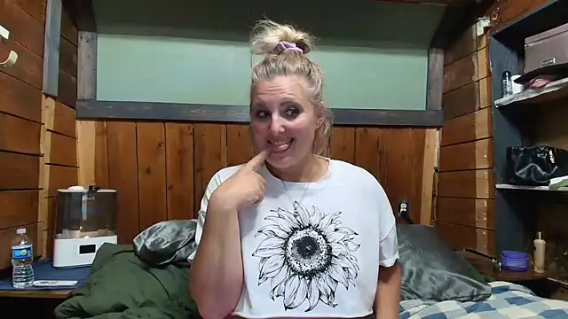 lisaxlovexxx's Live XXX Chat