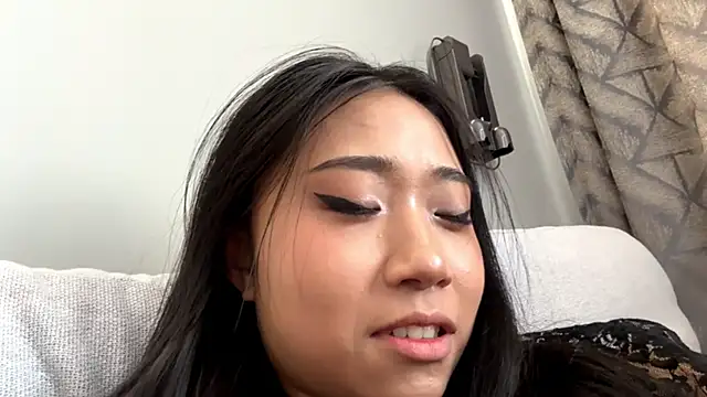 Chat XXX en directo de SweetMiaXO