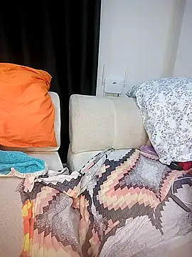 Bella_kiki élő XXX-chatje