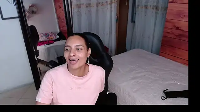 mykaelahoney Chat XXX live