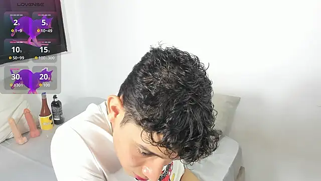 Show modela Benjamin_Buster na web-kameri