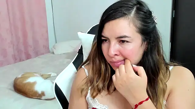 __Emma__11__Lecat_のライブXXXチャット