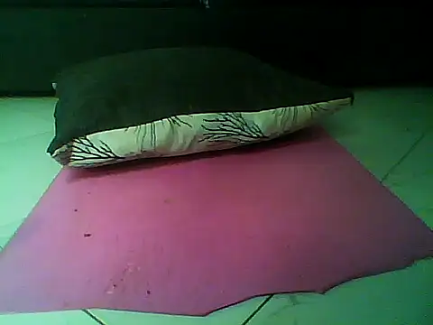 Sassydoll1のライブXXXチャット