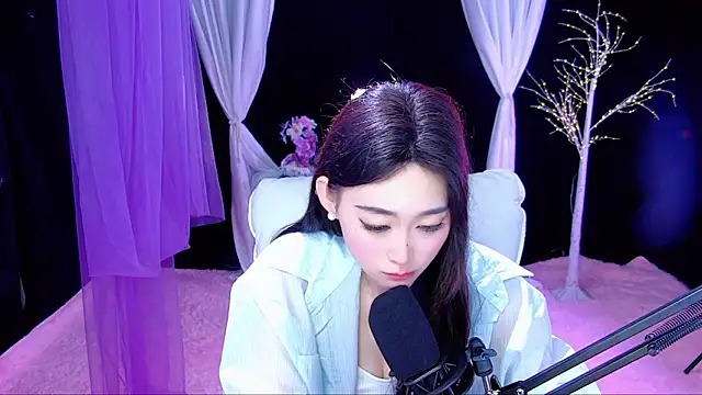 Tili-668 Chat XXX in diretta