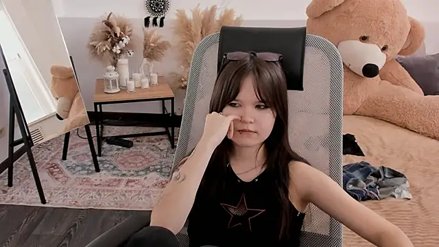 Elainebeness Chat XXX in diretta