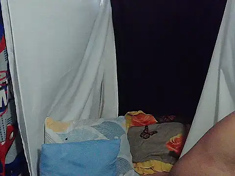 Chatroom XXX en direct de Huntrix2025