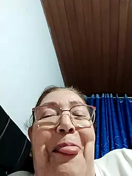 Vicky_Rosse: онлайн-секс-чат