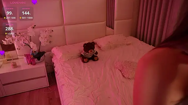 XXX chat uživo modela Lilly_Colins