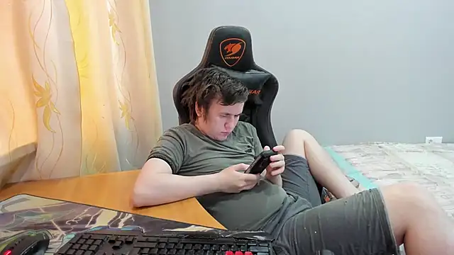 iliaskrislove – Kamerová šou