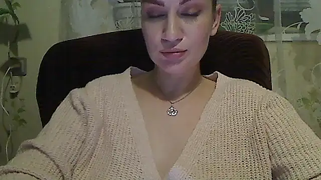 69Cleopatra69 现场XXX聊天