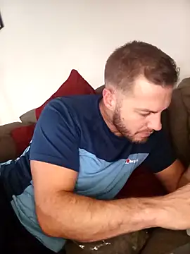 THE_CHEEKY_ALPHA élő XXX-chatje