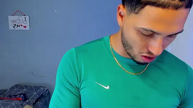 Czat XXX na żywo – Kris_Khalifa69