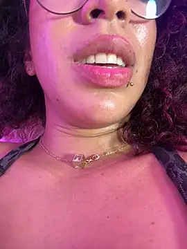 Woo_isDaphne Chat XXX live