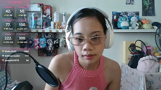 GloryKulikowski: διαδικτυακό σόου στην κάμερα