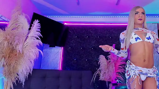 Queens_Wonders_Blonders 网络视讯表演