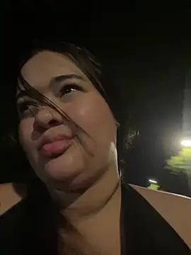 Datoka_adrenaline: διαδικτυακό σόου στην κάμερα