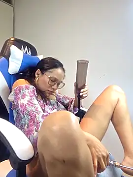 KittyKardy Live XXX-chat