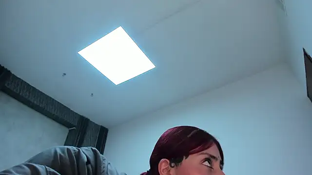 Chatroom XXX en direct de selene_red_