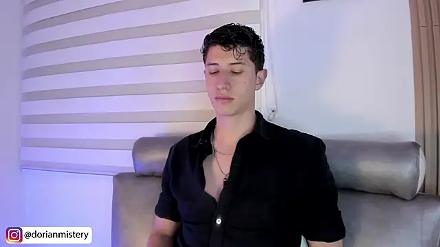 Czat XXX na żywo – Dorianmistery2322_