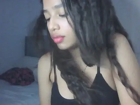 VictoriaSkinny Adlı Modelin Canlı XXX Sohbeti