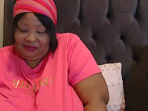 nancy111 Adlı Modelin Canlı XXX Sohbeti