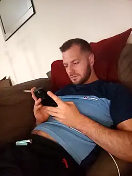 THE_CHEEKY_ALPHA 即時 XXX 聊天