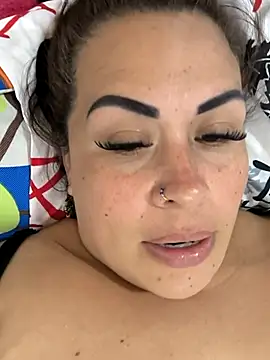 Natymendoza998 Adlı Modelin Canlı XXX Sohbeti