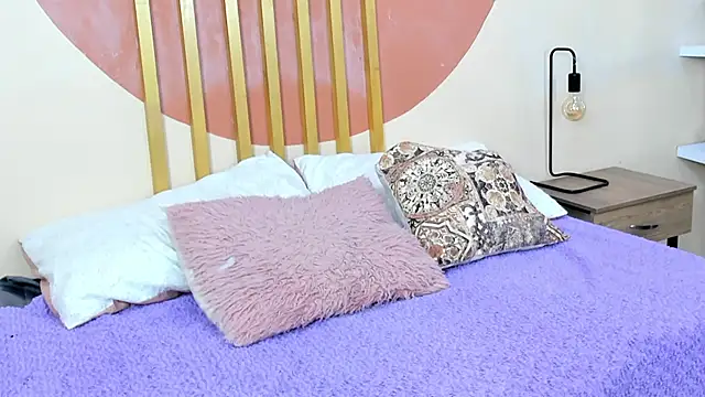 Tiana_And_Jake Adlı Modelin Canlı XXX Sohbeti