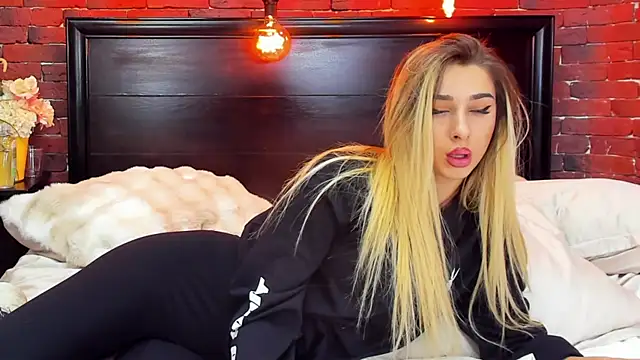 ChristynaRoss: онлайн-секс-чат